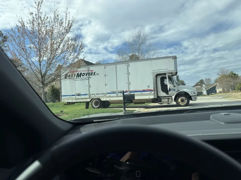 Easy Movers INC